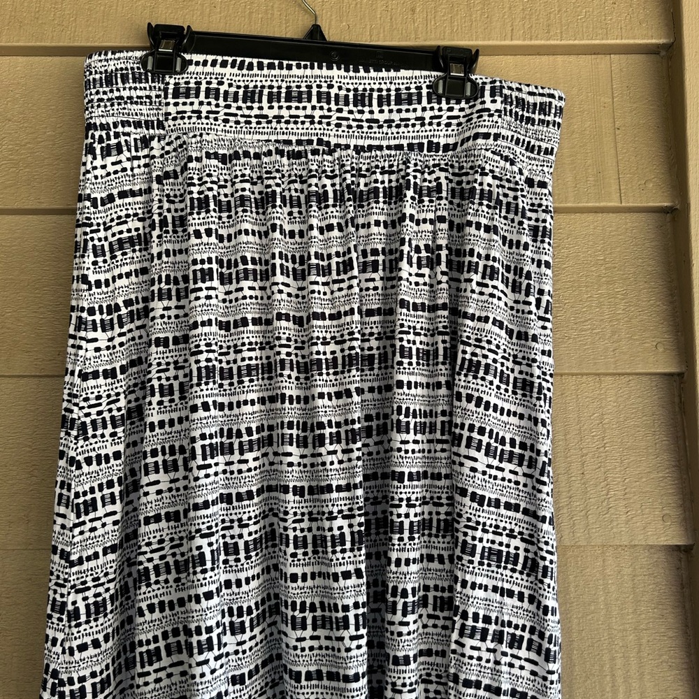 Lane Bryant skirt wide elastic waistband rayon free flowing Sz 14/16